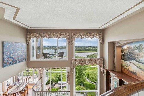 85 Mt Douglas Circle Se, Calgary, AB - Indoor Photo Showing Other Room