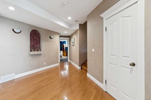 85 Mt Douglas Circle Se, Calgary, AB - Indoor Photo Showing Other Room