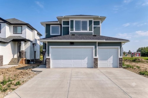 707 Mandalay Avenue  Carstairs, AB T0M 0N0