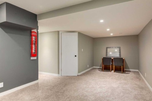 32 Berkley Place Nw, Calgary, AB - Indoor