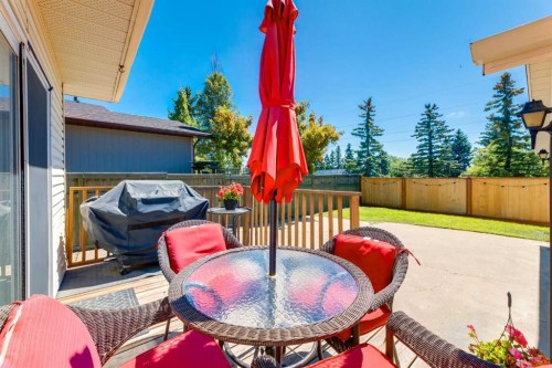 32 Berkley Place Nw, Calgary, AB - Outdoor With Deck Patio Veranda
