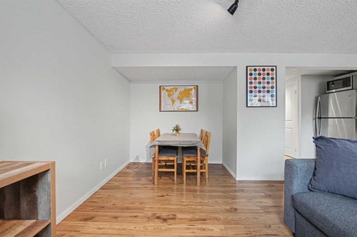20A Beaver Dam Place Ne, Calgary, AB - Indoor