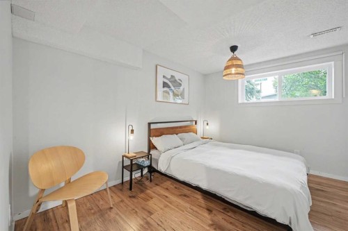 20A Beaver Dam Place Ne, Calgary, AB - Indoor Photo Showing Bedroom