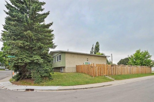 20A Beaver Dam Place Ne, Calgary, AB - Outdoor