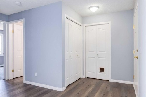 1319-8810 Royal Birch Boulevard Nw, Calgary, AB - Indoor Photo Showing Other Room