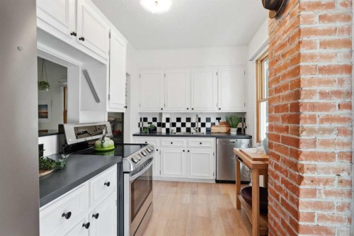 1422 2 Street Nw, Calgary, AB - Indoor Photo Showing Kitchen