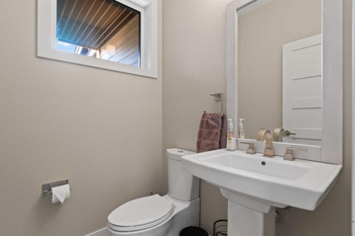 407 Riva Place, Canmore, AB - Indoor Photo Showing Bathroom
