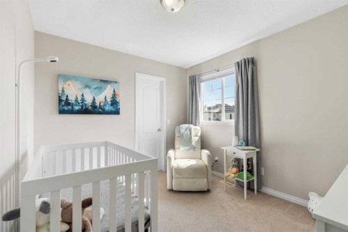71 Royal Birch Manor Nw, Calgary, AB - Indoor Photo Showing Bedroom