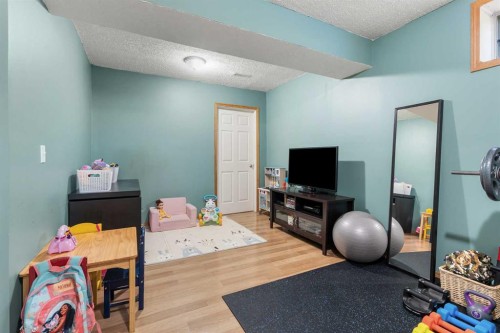 71 Royal Birch Manor Nw, Calgary, AB - Indoor