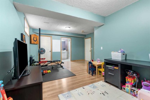 71 Royal Birch Manor Nw, Calgary, AB - Indoor