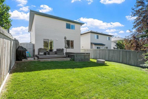 71 Royal Birch Manor Nw, Calgary, AB - Outdoor