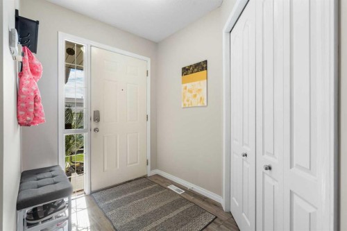 71 Royal Birch Manor Nw, Calgary, AB - Indoor Photo Showing Other Room