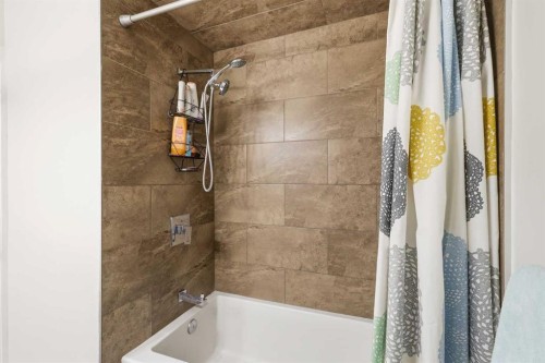 443 Brae Glen Crescent Sw, Calgary, AB - Indoor Photo Showing Bathroom