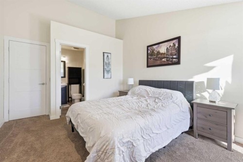 443 Brae Glen Crescent Sw, Calgary, AB - Indoor Photo Showing Bedroom