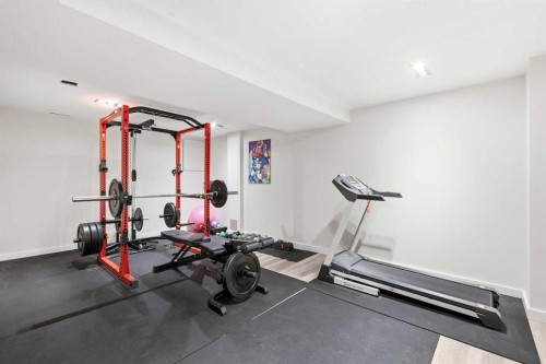 443 Brae Glen Crescent Sw, Calgary, AB - Indoor Photo Showing Gym Room