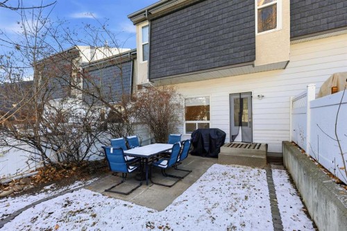 443 Brae Glen Crescent Sw, Calgary, AB - Outdoor With Exterior