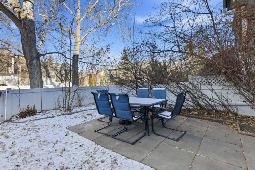 443 Brae Glen Crescent Sw, Calgary, AB - Outdoor