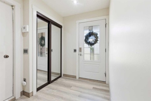 443 Brae Glen Crescent Sw, Calgary, AB - Indoor Photo Showing Other Room