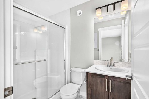 137 Creekside Way Sw, Calgary, AB 
