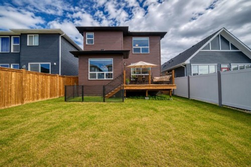 137 Creekside Way Sw, Calgary, AB 