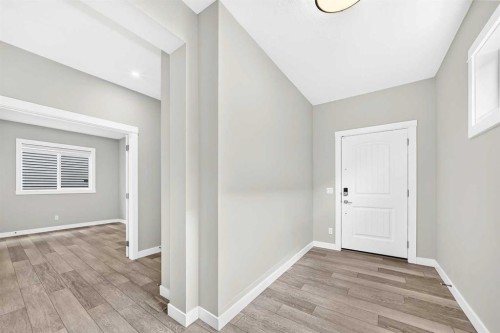 137 Creekside Way Sw, Calgary, AB 