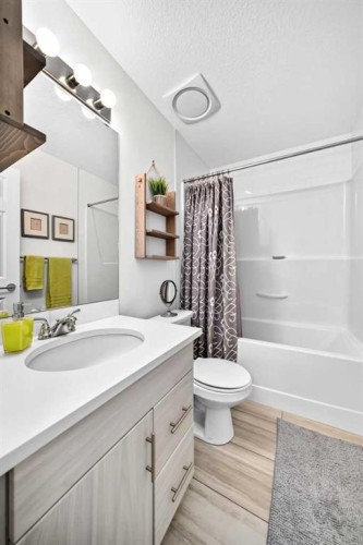 4207-215 Legacy Boulevard Se, Calgary, AB - Indoor Photo Showing Bathroom