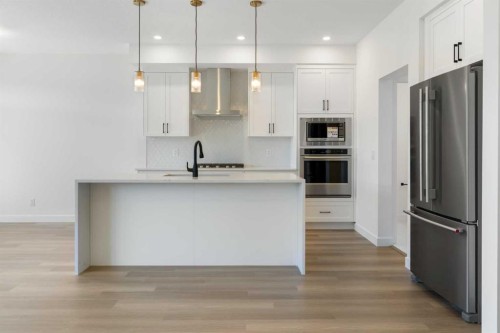 118-2230 81St Street Sw, Calgary, AB - Indoor Photo Showing Kitchen With Upgraded Kitchen