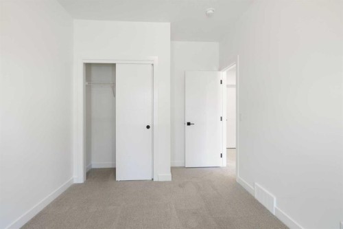 118-2230 81St Street Sw, Calgary, AB - Indoor Photo Showing Other Room