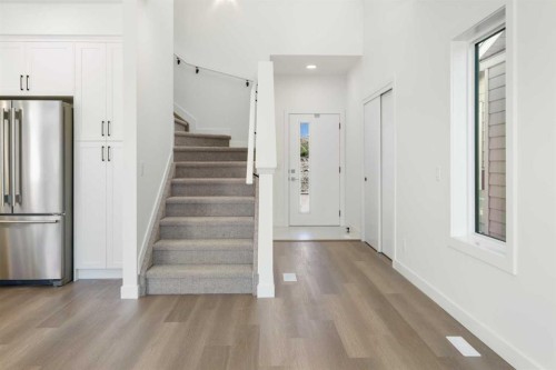 118-2230 81St Street Sw, Calgary, AB - Indoor Photo Showing Other Room
