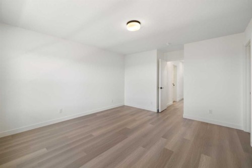 118-2230 81St Street Sw, Calgary, AB - Indoor Photo Showing Other Room