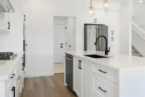 118-2230 81St Street Sw, Calgary, AB - Indoor Photo Showing Kitchen With Upgraded Kitchen