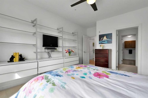 2105-10221 Tuscany Boulevard Nw, Calgary, AB - Indoor Photo Showing Bedroom