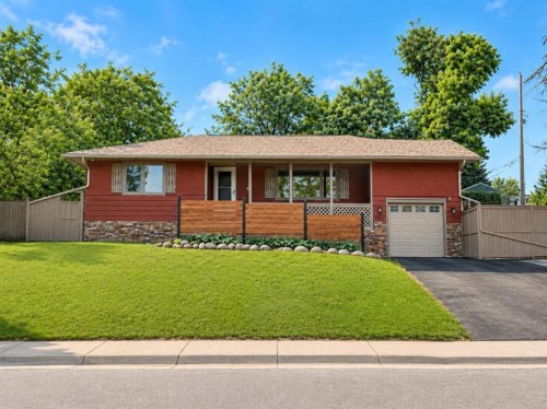 5923 Thorncliffe Drive Nw, Calgary, AB - Outdoor