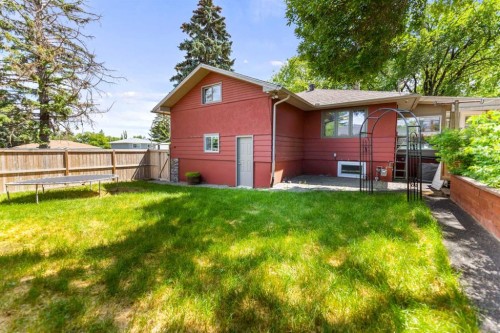 5923 Thorncliffe Drive Nw, Calgary, AB - Outdoor