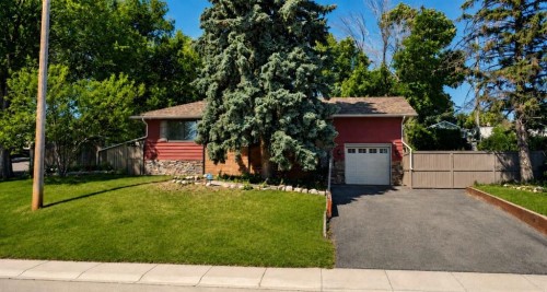 5923 Thorncliffe Drive Nw, Calgary, AB - Outdoor