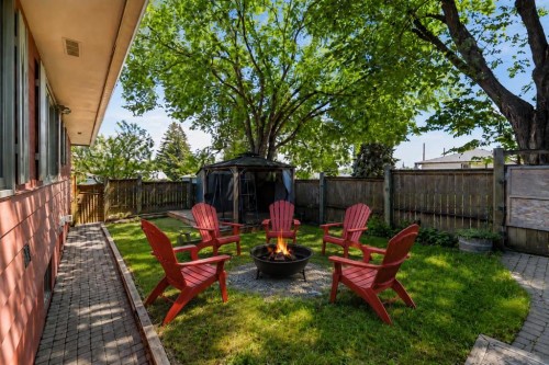 5923 Thorncliffe Drive Nw, Calgary, AB - Outdoor
