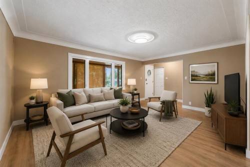 5923 Thorncliffe Drive Nw, Calgary, AB - Indoor Photo Showing Living Room