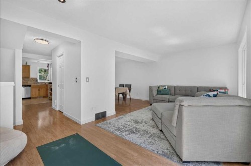 137 Bridlewood Lane Sw, Calgary, AB - Indoor