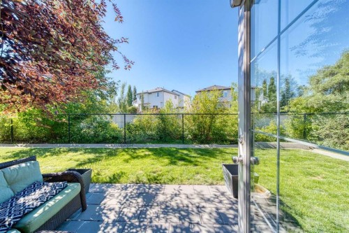 464 Quarry Villas Se, Calgary, AB - Outdoor