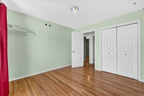 7727 Bowcliffe Crescent Nw, Calgary, AB - Indoor