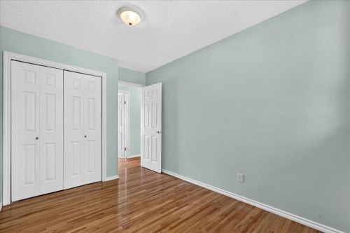 7727 Bowcliffe Crescent Nw, Calgary, AB - Indoor