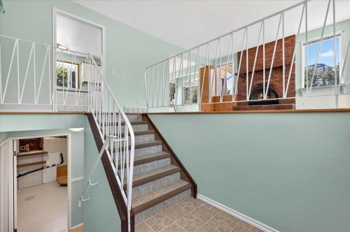 7727 Bowcliffe Crescent Nw, Calgary, AB - Indoor Photo Showing Other Room