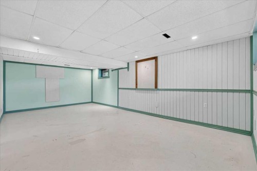 7727 Bowcliffe Crescent Nw, Calgary, AB -  Photo Showing Other Room