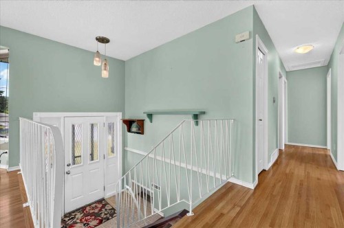 7727 Bowcliffe Crescent Nw, Calgary, AB - Indoor Photo Showing Other Room