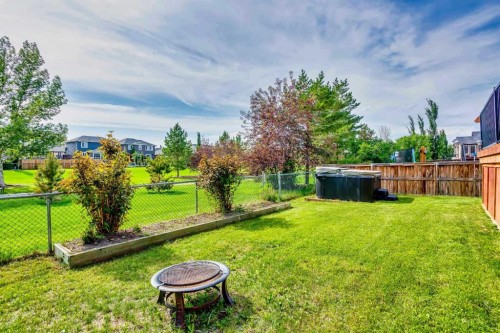 1925 Luxstone Park Sw, Airdrie, AB - Outdoor