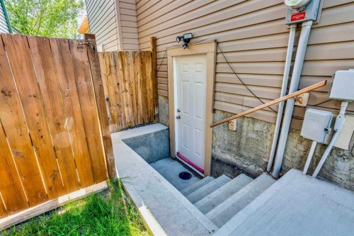 1925 Luxstone Park Sw, Airdrie, AB - Outdoor With Exterior