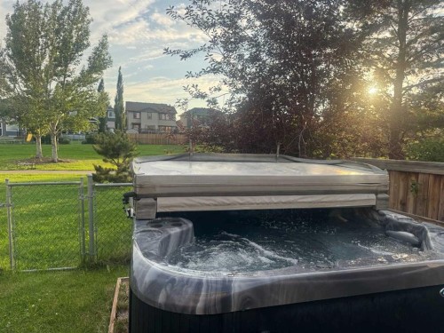 1925 Luxstone Park Sw, Airdrie, AB - Outdoor