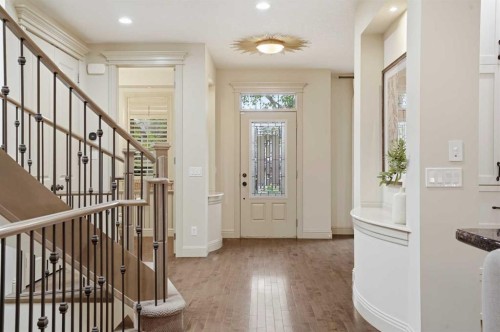4221 17 Street Sw, Calgary, AB - Indoor Photo Showing Other Room