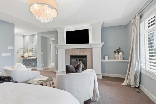 4221 17 Street Sw, Calgary, AB - Indoor With Fireplace