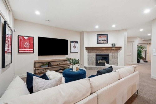 4221 17 Street Sw, Calgary, AB - Indoor With Fireplace